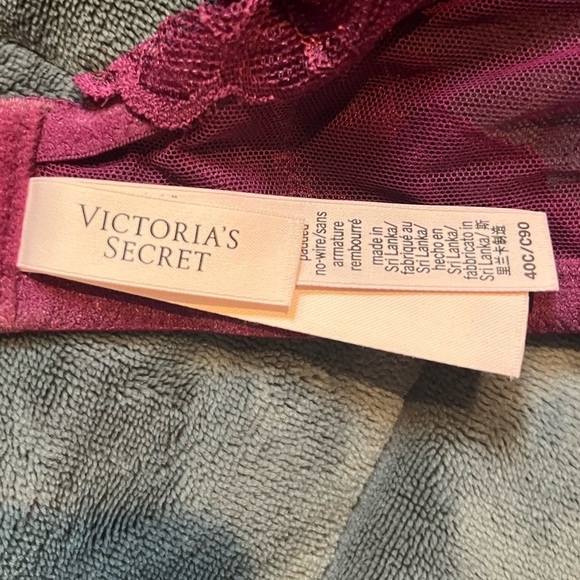 👙Victoria's Secret Wireless Lace Bra - Picture 5 of 5